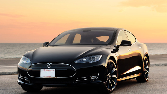 Megatovárny – Tesla model S -dokument