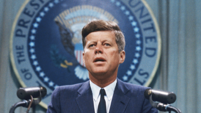 Americké století: 06. JFK – na pokraji zkázy -dokument
